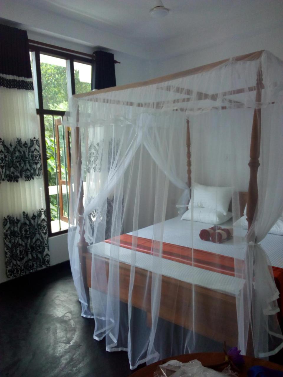 Daasa Guest Mirissa Hotel Exterior photo